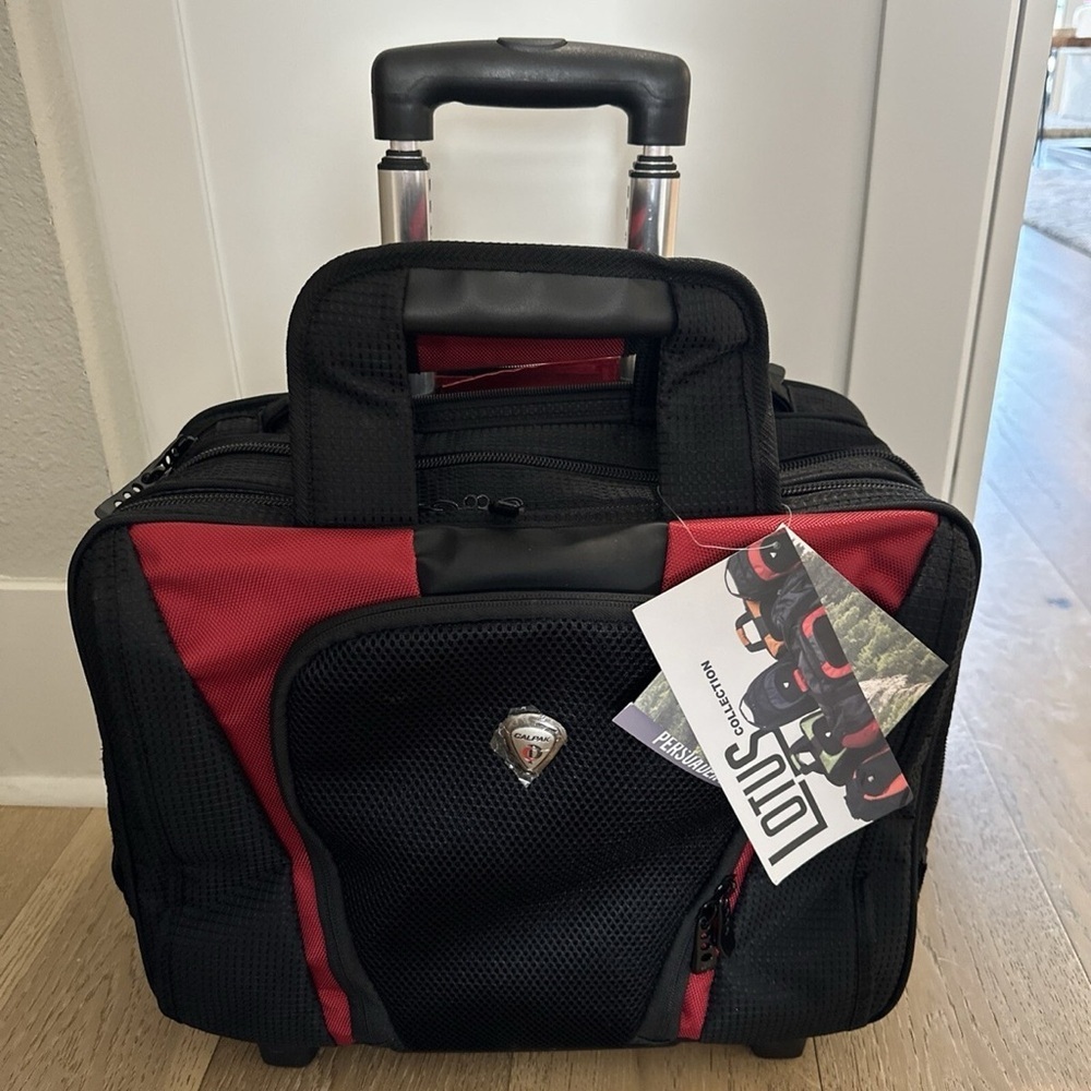 CALPAK Rolling Laptop Tote Carry On Wheeled Bag Black Red - Picture 2 of 13